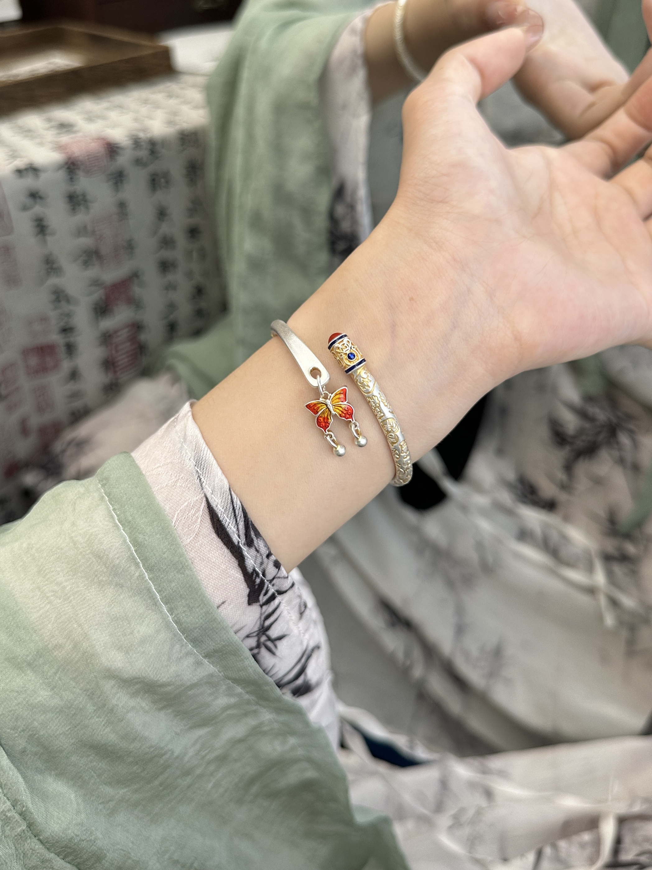 兮语「吉福」足银9999招财猫手镯女蝴蝶实心描金银镯开口新中式
