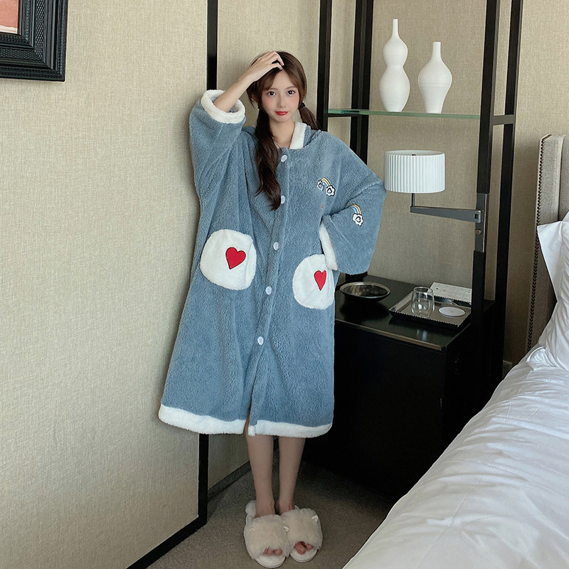 Real shot real price control 3 coral velvet nightdress pajamas female students long robe sweet lovely hooded home clothes