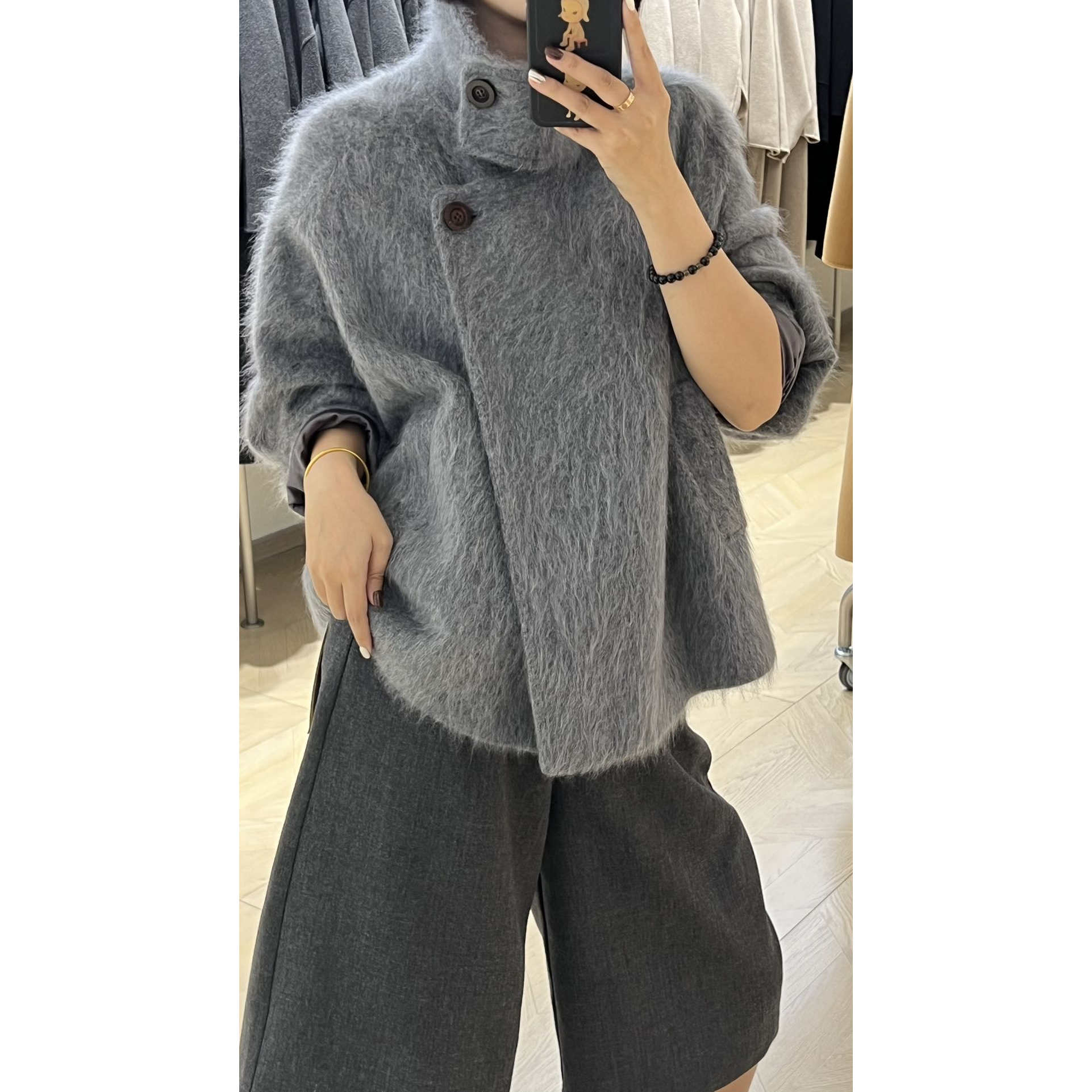 CA808  中长款山羊绒拉绒大衣