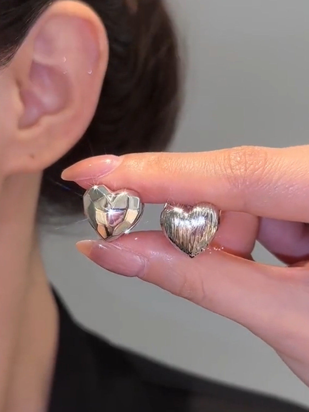 银色金属拉丝工艺爱心耳环网红小众独特高级感耳扣轻奢冷淡风耳饰