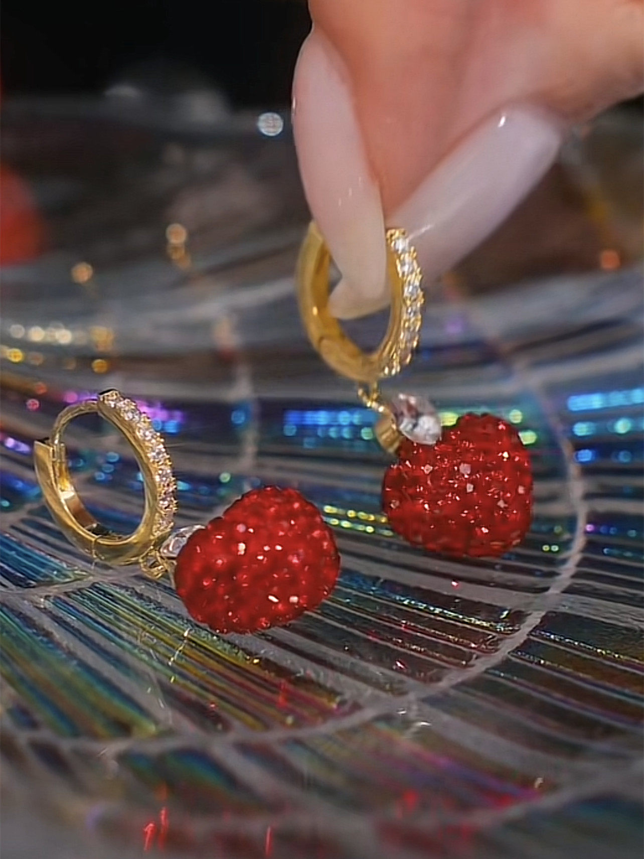 镶钻红色爱心耳扣2024年秋冬新款简约高级感桃心耳环925纯银耳饰,饰品/流行首饰/时尚饰品新,耳钉,淘宝优惠券,粉丝福利购,淘宝优惠卷