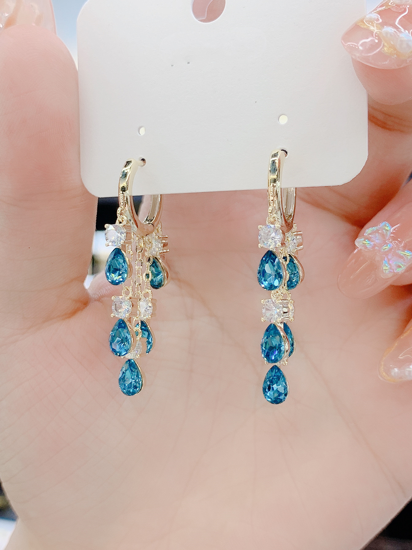 蓝水晶水滴耳扣韩国气质超闪网红长款流苏耳饰高级感轻奢小众银针