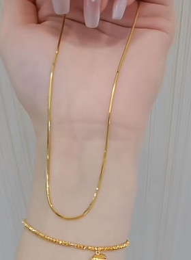 简约金色素款蛇骨链女