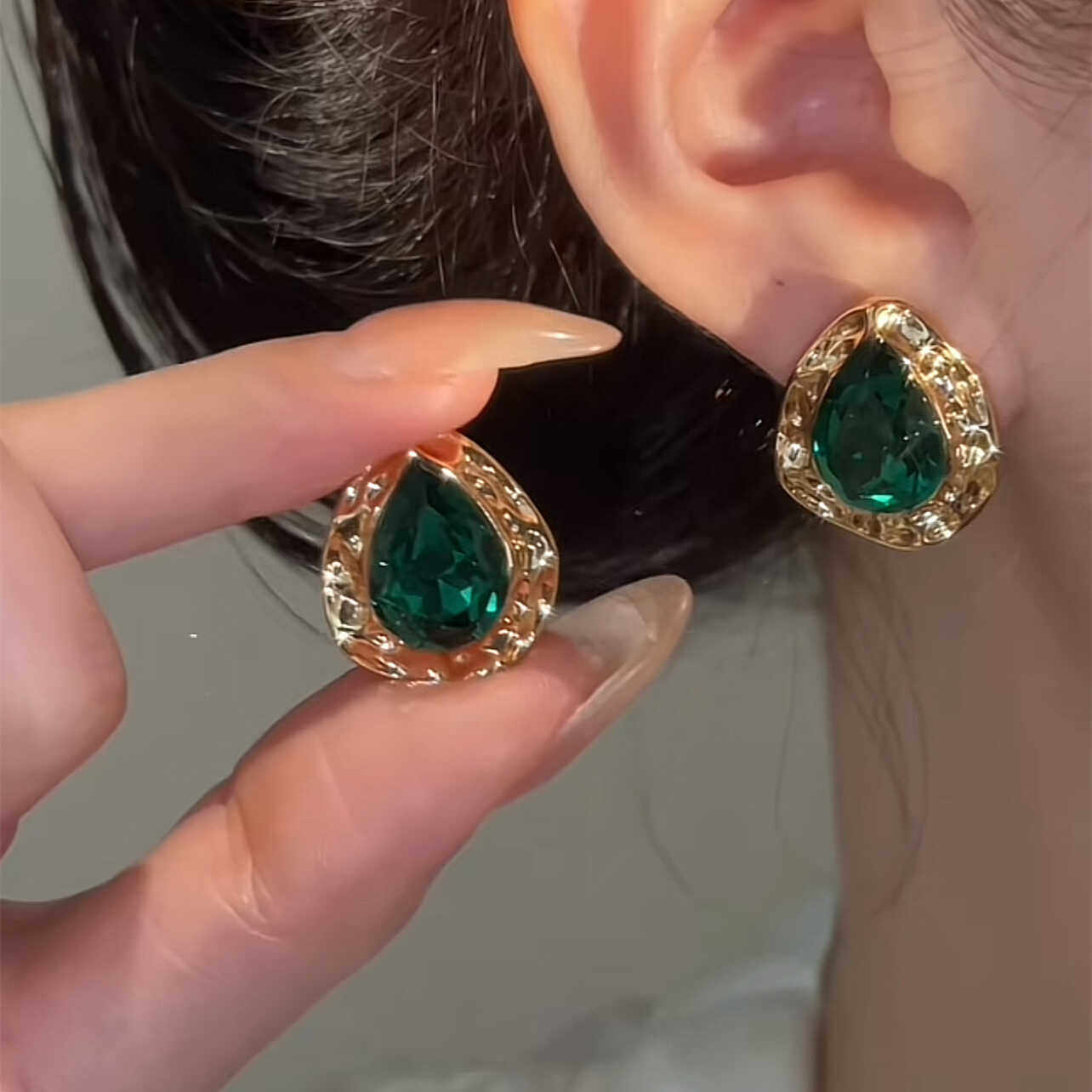 气质复古祖母绿色水晶水滴耳钉时尚大气高级感耳环精致优雅耳饰女,饰品/流行首饰/时尚饰品新,耳钉,淘宝优惠券,粉丝福利购,淘宝优惠卷