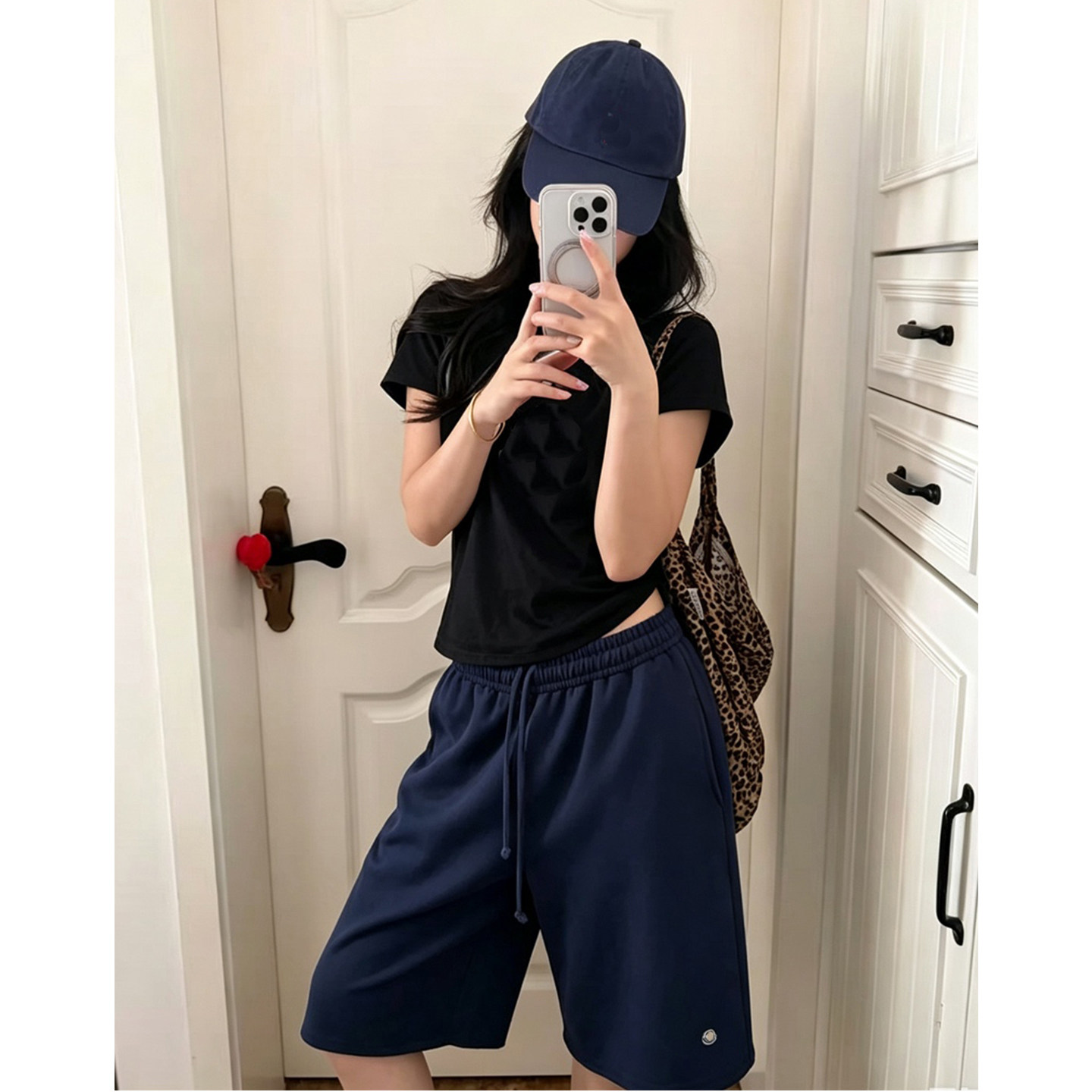 26夏季新款休闲运动套装女黑色短袖T恤短裤阔腿长裤学生两件套