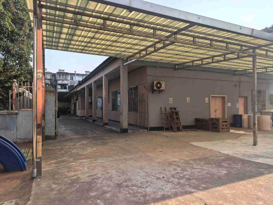 4月2日衢州市土地使用权、26-1号不动产、附属建筑物、绿化苗木以及园区内的教辅设施设备、办公家具等资产网络拍卖公告