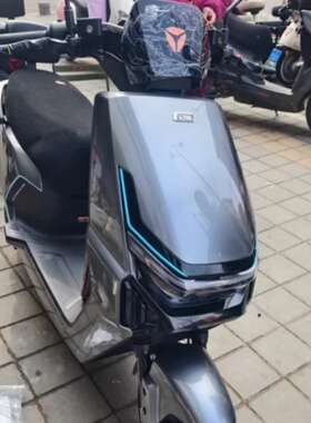 适用雅迪电动车T35T60T55T系列专用自喷漆白色灰色划痕修复车漆