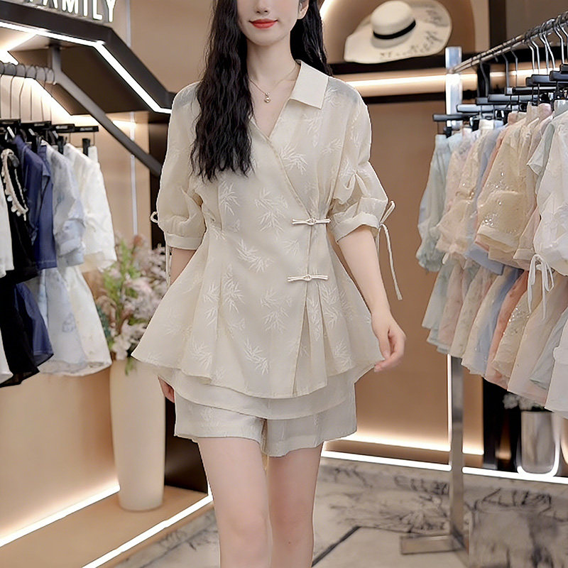 新中式国风穿搭套装女夏季新款收腰盘扣衬衫吊带背心短裤三件套装