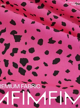 G&CC 棉质玫红色底黑点印花面料 宽135CM 意大利进口 ZAKYS 5673