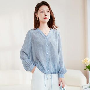 2025新款时尚设计感大码V领衬衫宽松百搭女款长袖小众桑蚕丝上衣