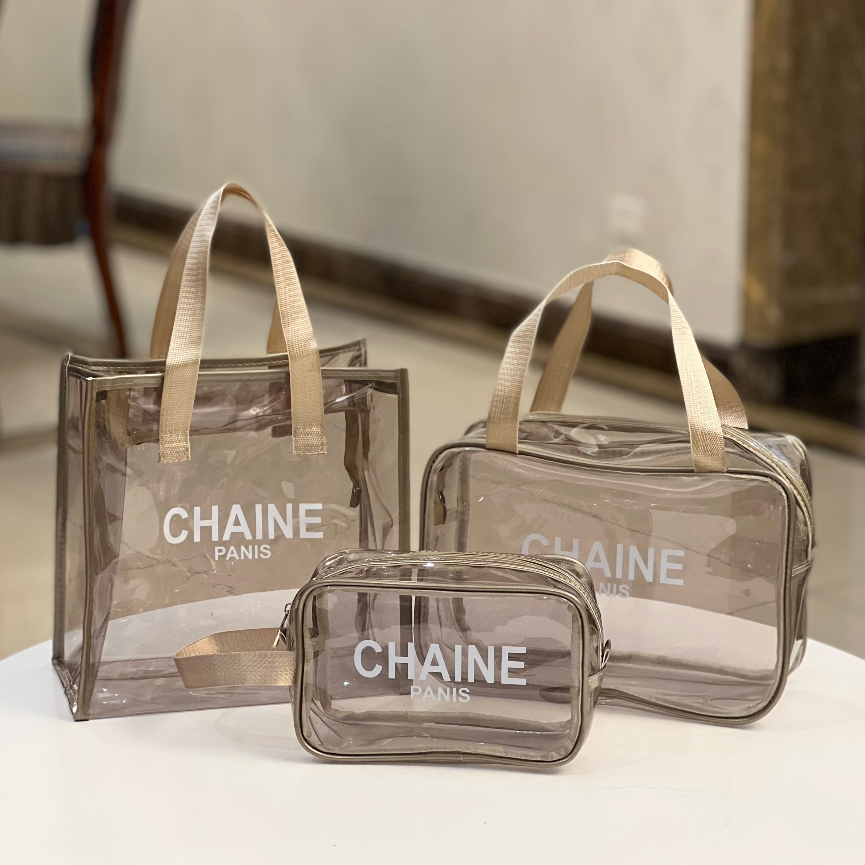 字母手提透明防水果冻化妆包洗漱