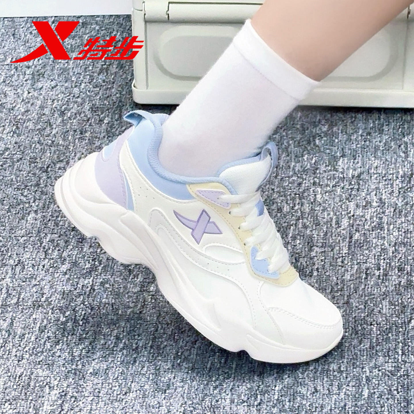 特步运动鞋女鞋轻便休闲