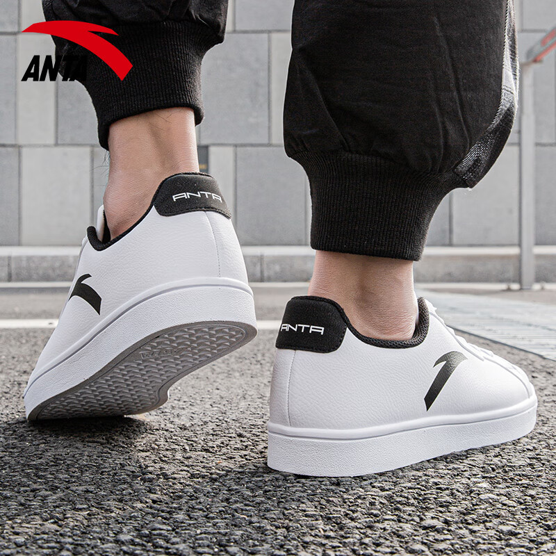 安踏男鞋皮面板鞋百搭休闲鞋