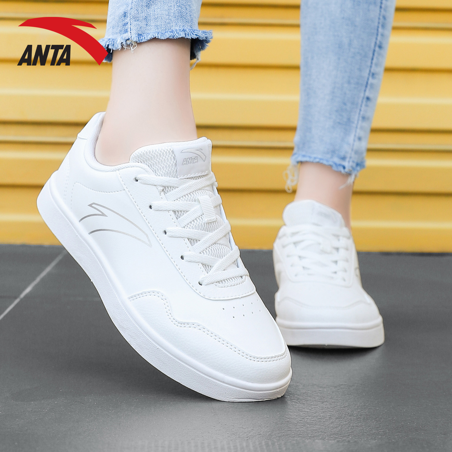 安踏女鞋学生厚底增高小白鞋