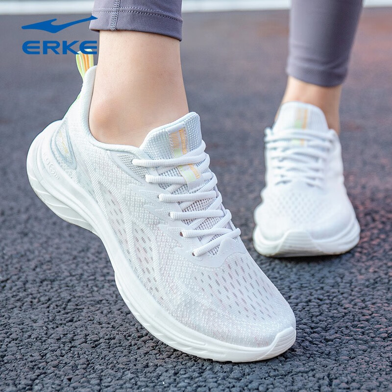 鸿星尔克女鞋新款休闲运动鞋