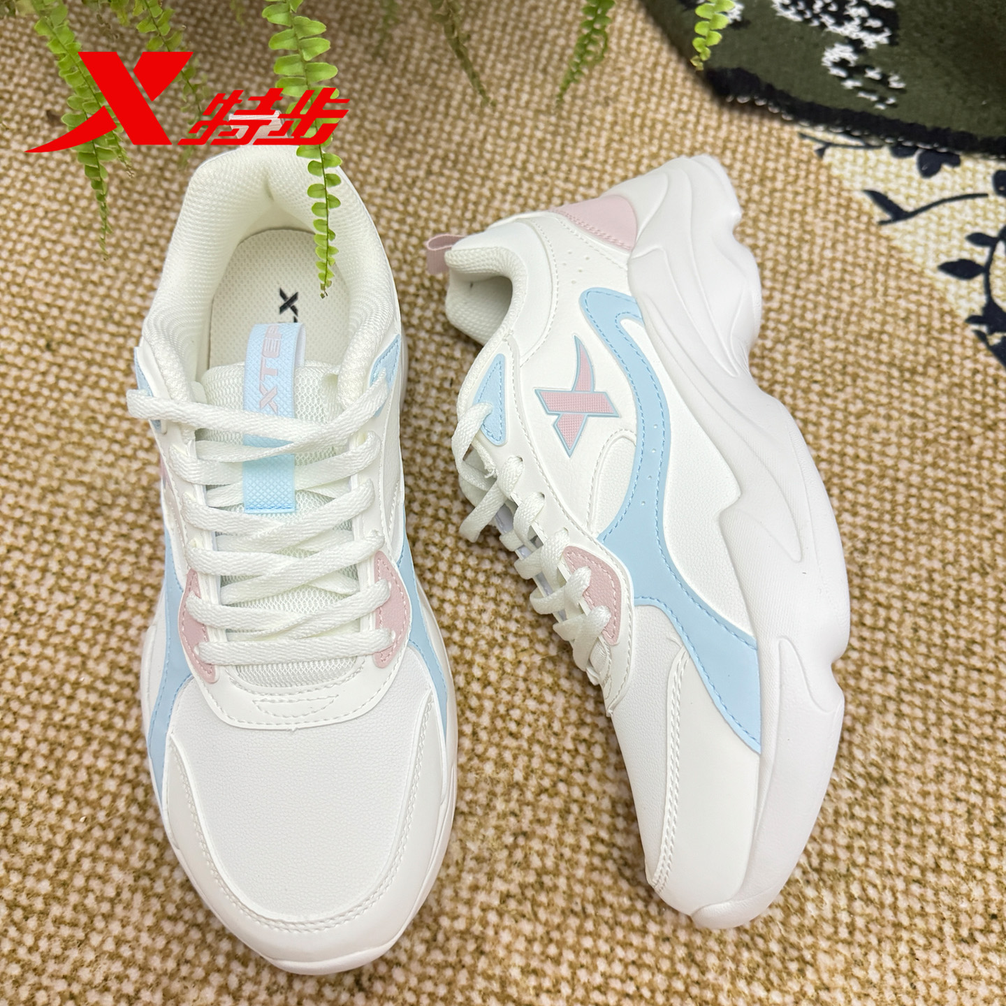 特步运动鞋女鞋轻便休闲