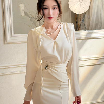 飞姐定制2026韩版通勤立体花朵系带气质缎面衬衫泡泡袖雪纺衫上衣