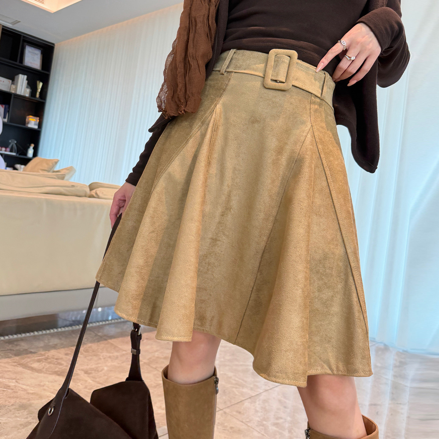【新品85折】高腰腰带A字半身裙女 秋冬麂皮质感显瘦遮胯大摆短裙
