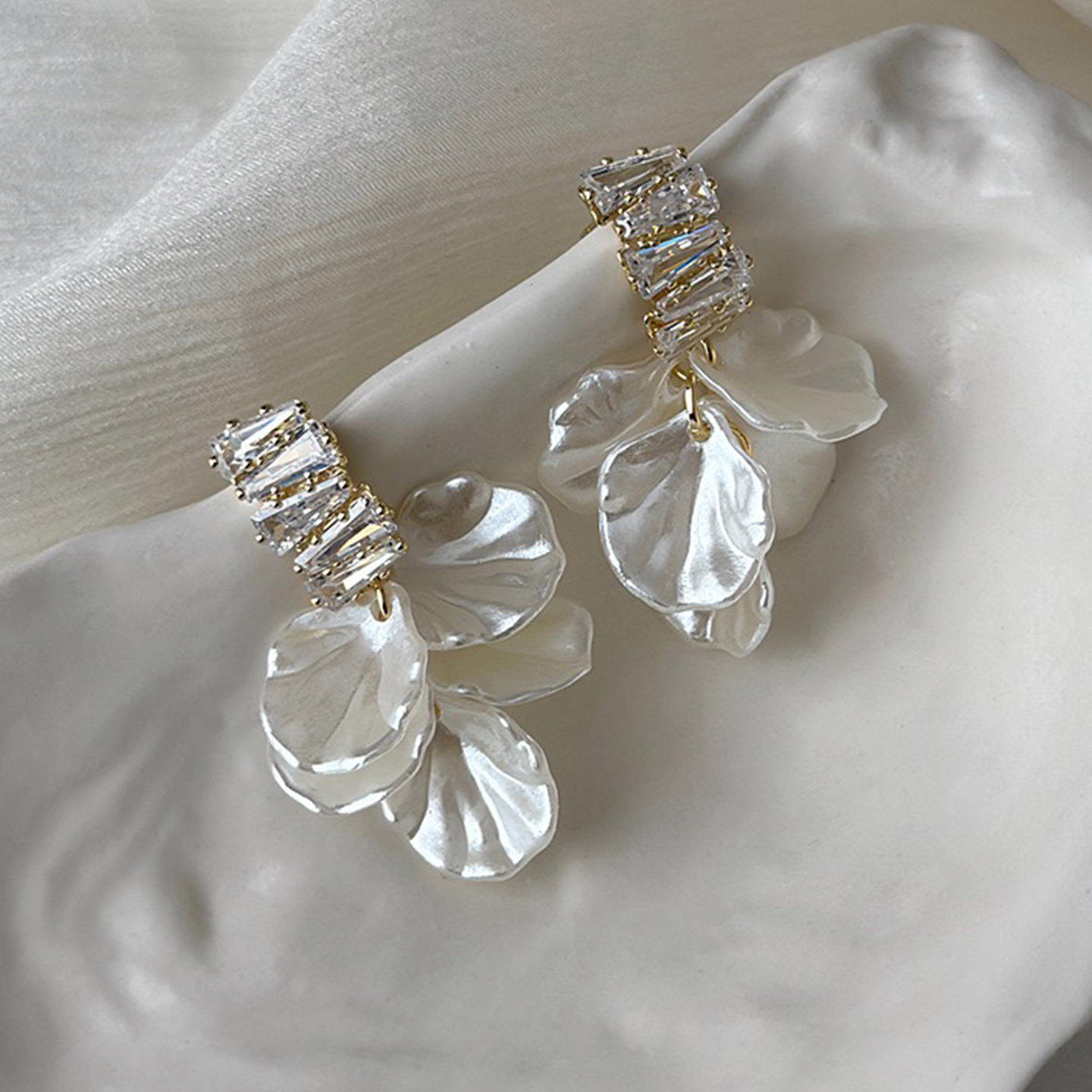 飞姐定制韩版轻奢风花瓣吊坠耳环女水钻高级感气质耳饰,饰品/流行首饰/时尚饰品新,耳环,淘宝优惠券,粉丝福利购,淘宝优惠卷