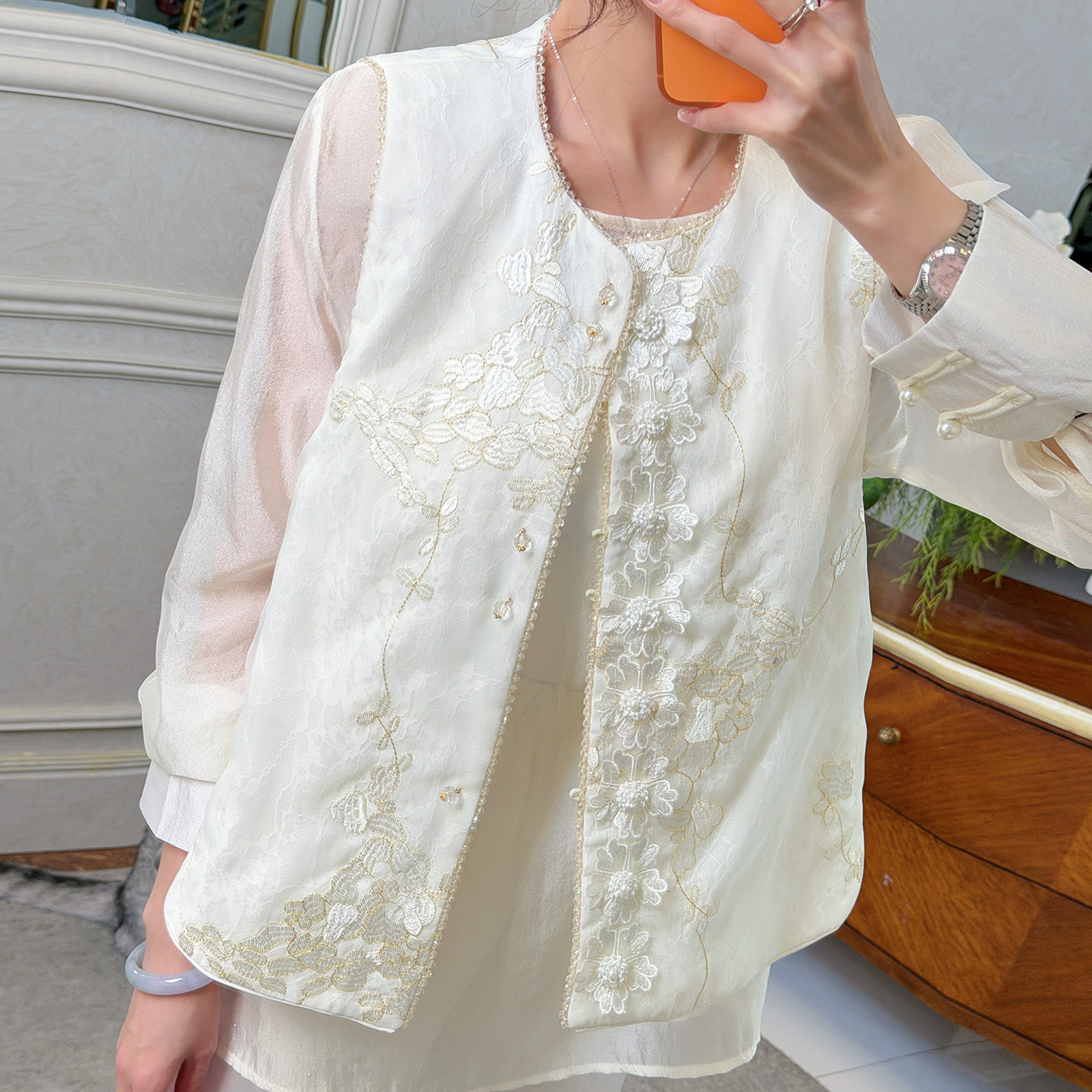 飞姐定制2026重工刺绣钉珠马甲 新中式提花外搭 温柔气质叠穿背心