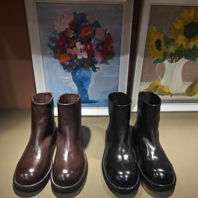 卡斯丹2025秋欧货新款胎牛皮切尔西靴女圆头粗跟英伦风平跟女短靴