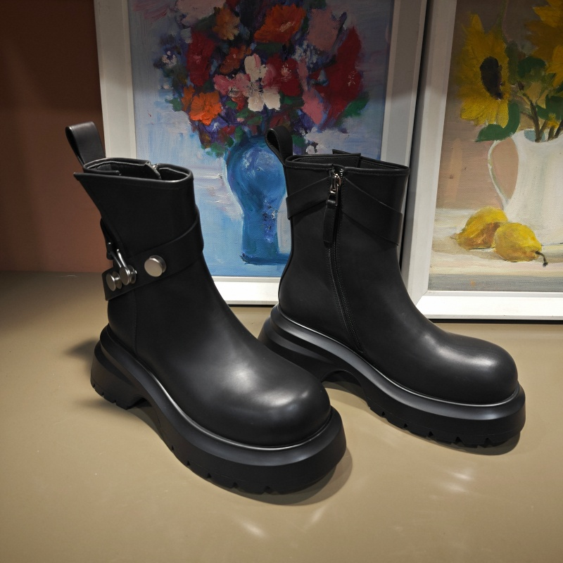卡斯丹2025秋欧货新款牛皮厚底骑士靴女粗跟圆头短靴切尔西靴单靴