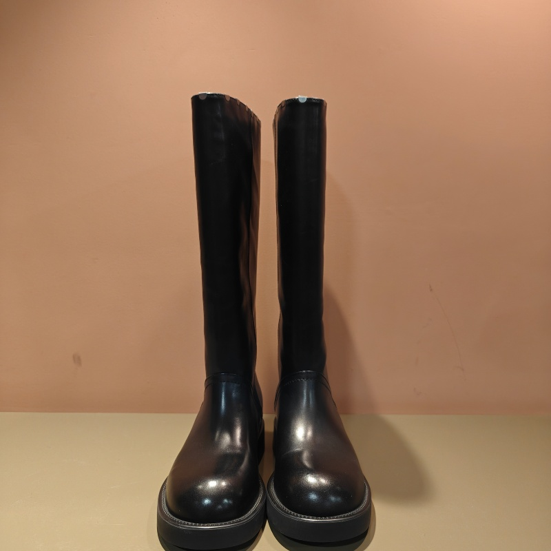 卡斯丹2025秋欧货新款胎牛皮厚底平跟高靴女圆头粗跟套筒骑士女靴