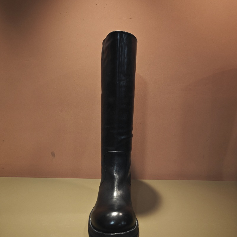 卡斯丹2025秋欧货新款胎牛皮厚底高靴女圆头套筒英伦风平跟骑士靴