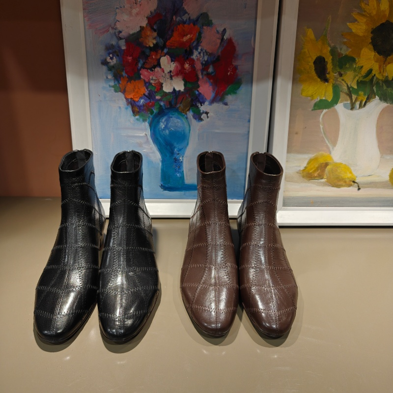 卡斯丹2025秋欧货新款羊皮低跟舒适短靴女粗跟圆头后拉链时尚单靴