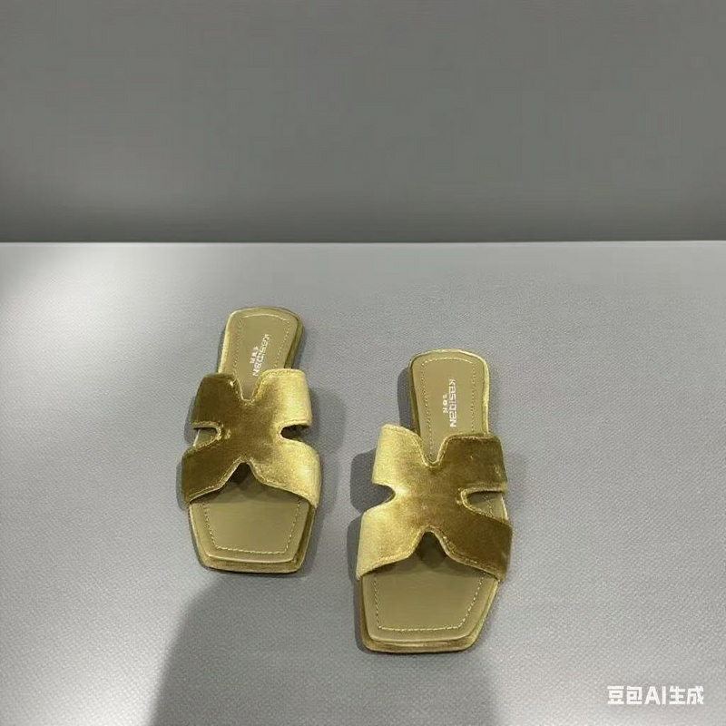 欧洲站2025欧货新品丝绒方头露趾一字拖时尚百搭外穿平底方跟凉拖