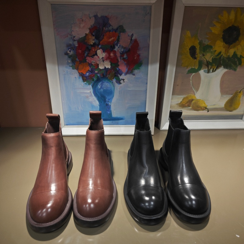 卡斯丹2025秋欧货新款胎牛皮厚底切尔西靴女圆头低跟英伦休闲短靴