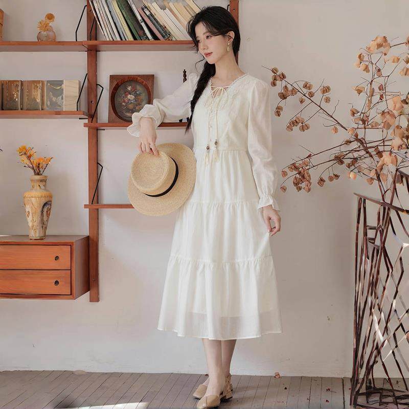法式高级感长袖白色连衣裙女夏波西米亚度假风长袖v领仙女长裙子