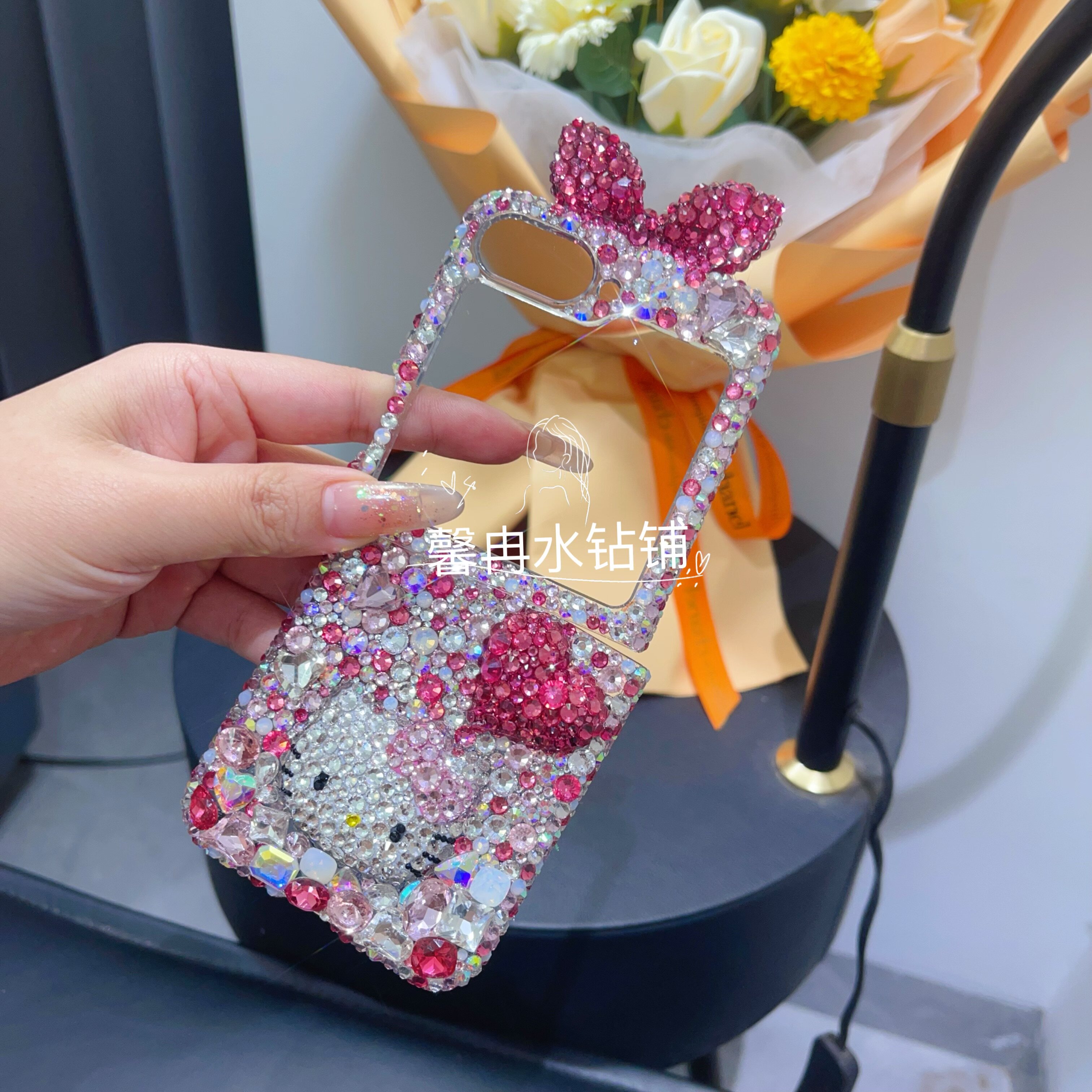 三星zflip7水钻手机壳KT猫华为pocket2爱心华为zflip6不变黄苹果5