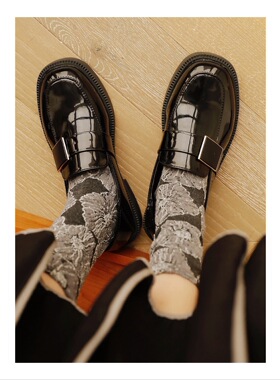 ANN and SAM 纯色方头平底鞋乐福鞋2025