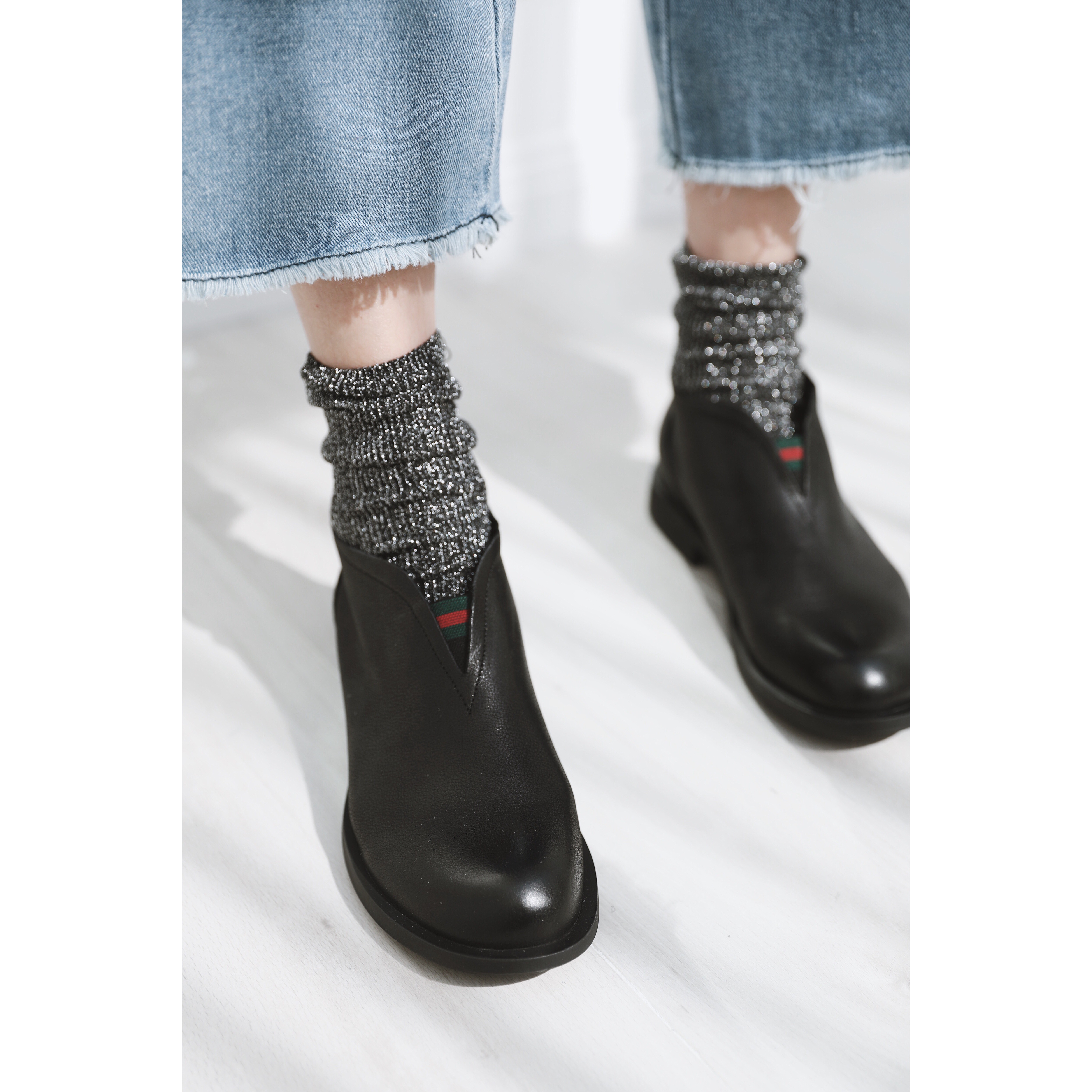 ANN and SAM  超舒适的小黑靴几黑色中带点不同嗷2024新品秋冬