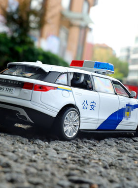 铭晟1/32加长路虎极光警车合金汽车模型回力声光玩具越野车盒装