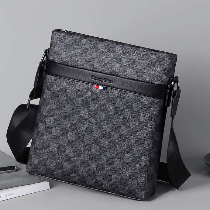 新款时尚男包单肩包男士包包斜跨包韩版商务休闲青年竖款格子背包