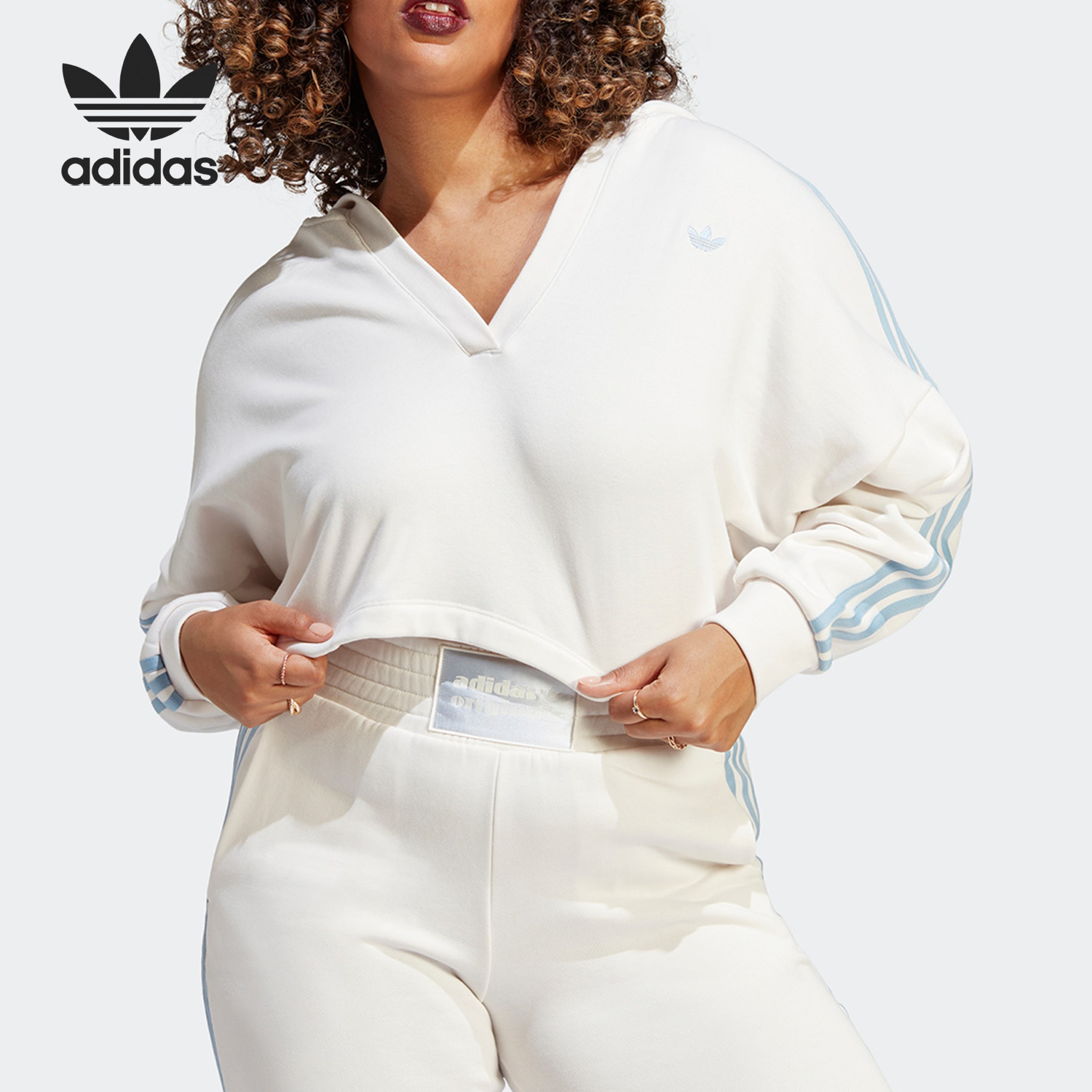 正品Adidas/阿迪达斯三叶草女士时尚套头运动宽松长袖卫衣IC8521