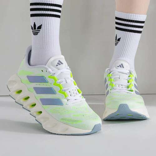 官方正品Adidas/阿迪达斯女子运动训练轻便跑步鞋FZ5685