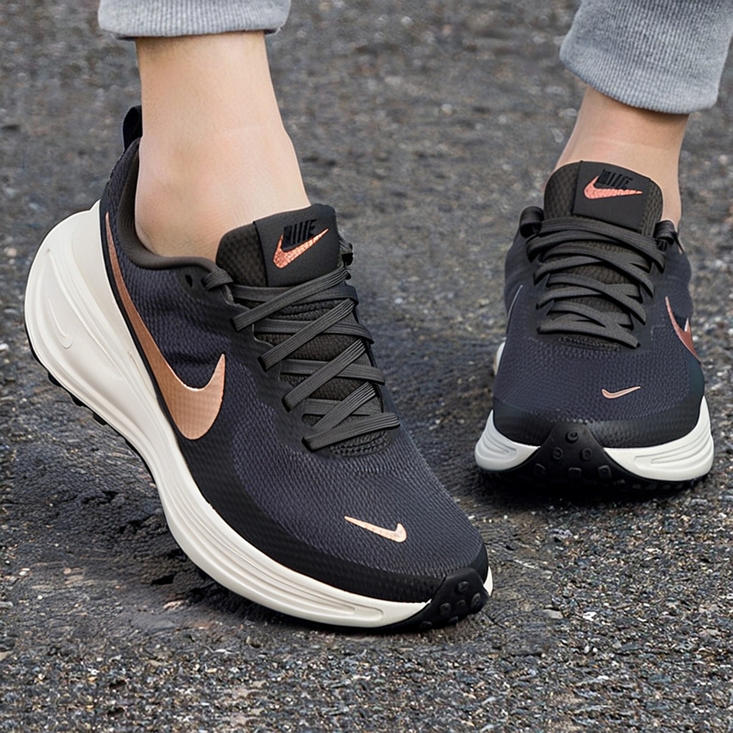 正品NIKE耐克轻便跑女秋季新款REVOLUTION 8运动跑步鞋HJ8485-200