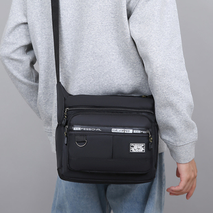 胸包斜挎包男潮大容量单肩包男生背包学生防水多分区腰包平板背包