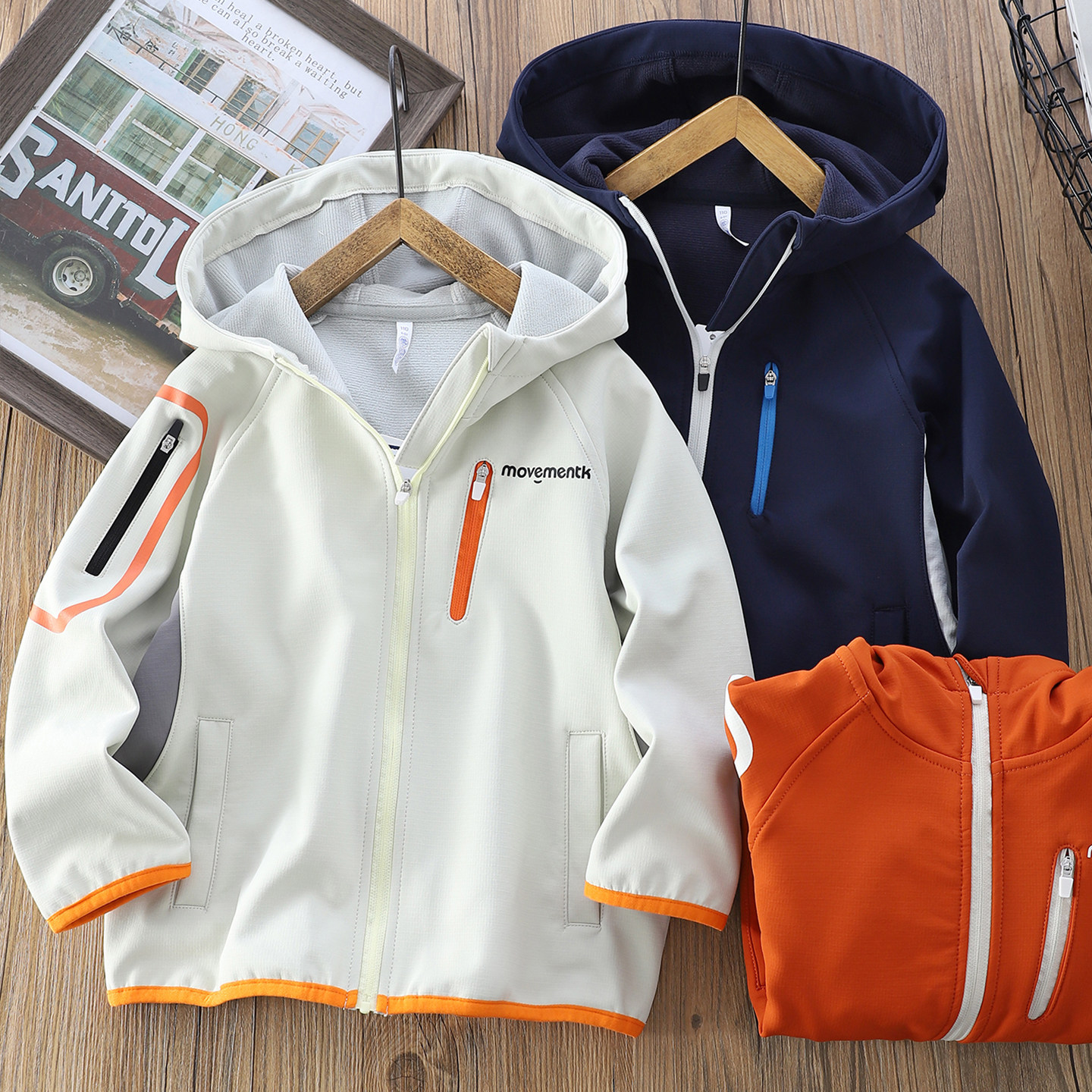 男童外套春秋2025新款儿童休闲拼接连帽上衣中大童运动卫衣拉链衫