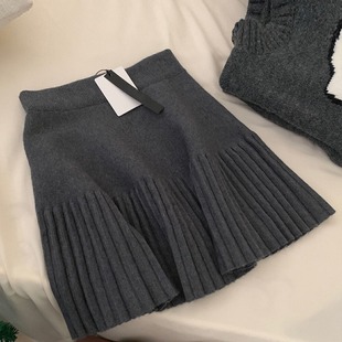 高级感松紧腰百搭深色a字百褶裙女春秋季高腰显瘦针织a字半身短裙