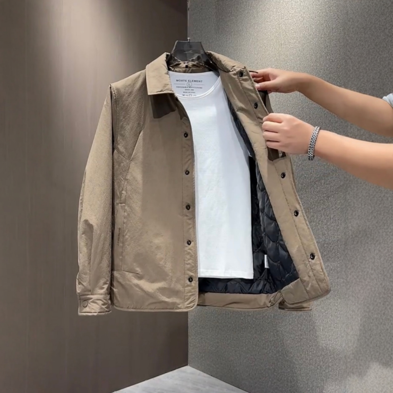 高端夹克棉服外套男士秋冬2025新款时尚百搭防寒保暖户外休闲上衣