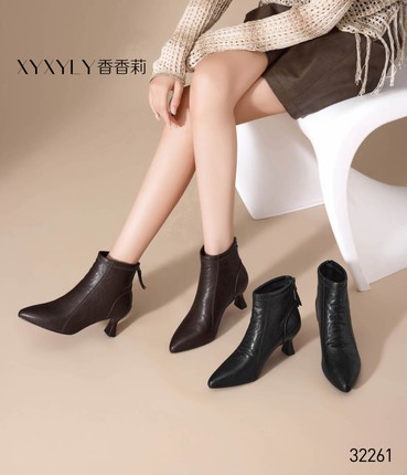 香香莉32261女鞋2025冬新款细跟尖头加绒时装靴百搭棉鞋休闲短靴