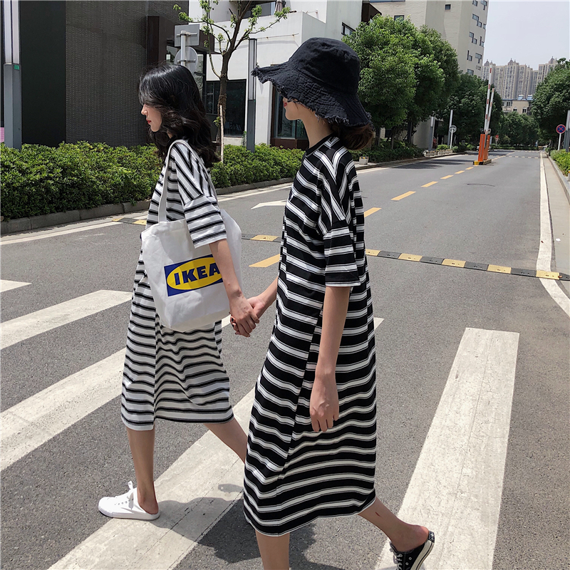 韩国chic2018夏季新款加长款过膝宽松大码短袖T恤刺绣条纹连衣裙