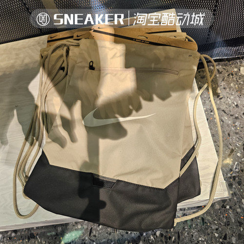 NIKE耐克双肩包收纳健身双肩背包