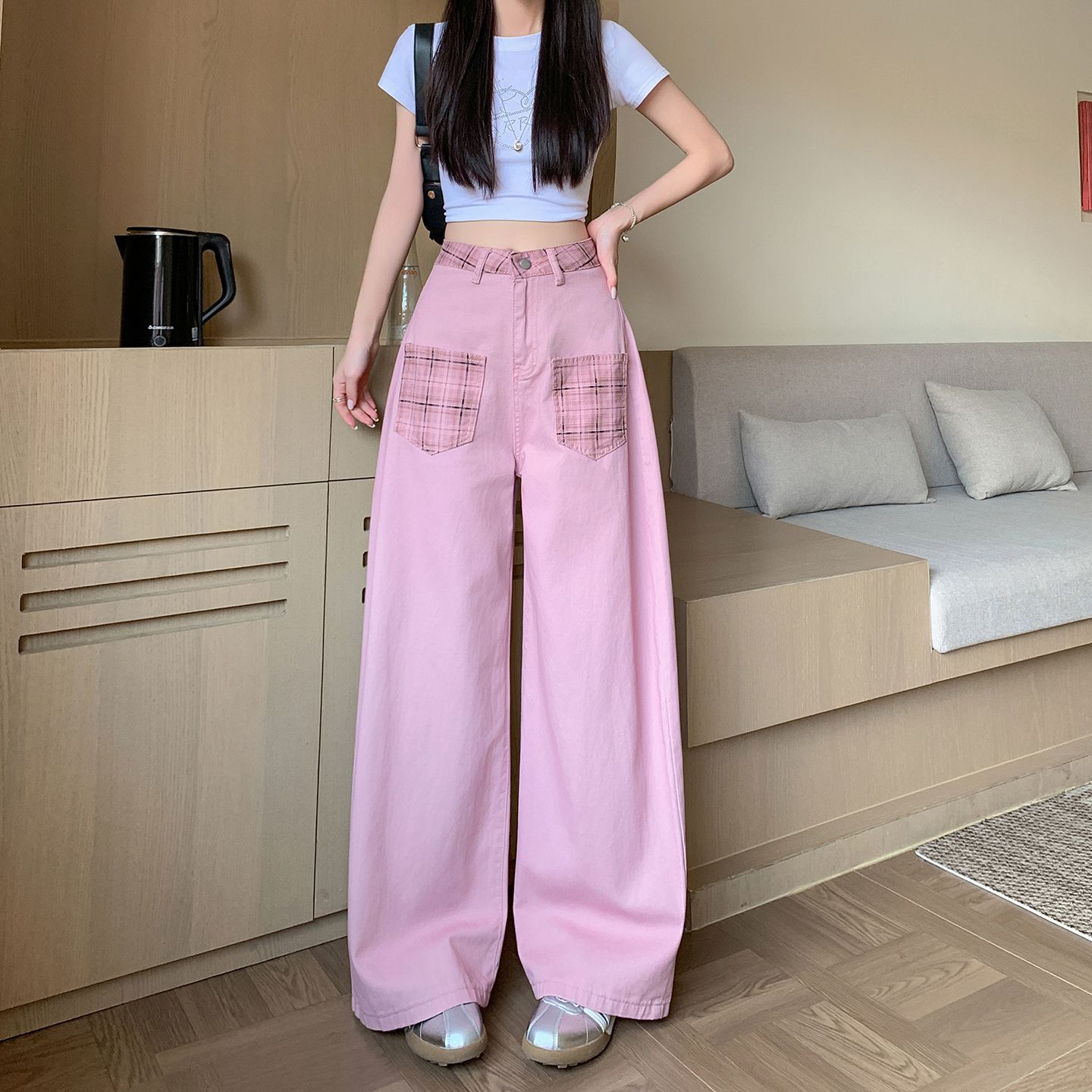 粉色牛仔裤女2026新款格子拼接甜美风阔腿高腰宽松弯刀拖地长裤子