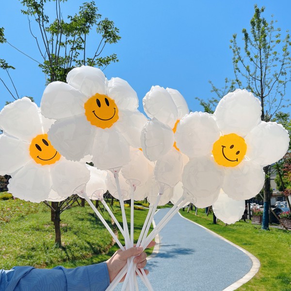 黄色笑脸白色小雏菊气球带杆子野餐拍照活动地推活动小礼品幼儿园