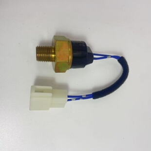 四海刹车开关制动灯开关东风140刹车开关JK611Q气刹开关